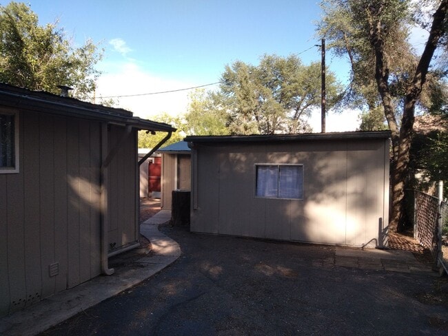 Building Photo - 3 Bed / 2 Bath Home + 1 bed / 1 bath Casita & work shop