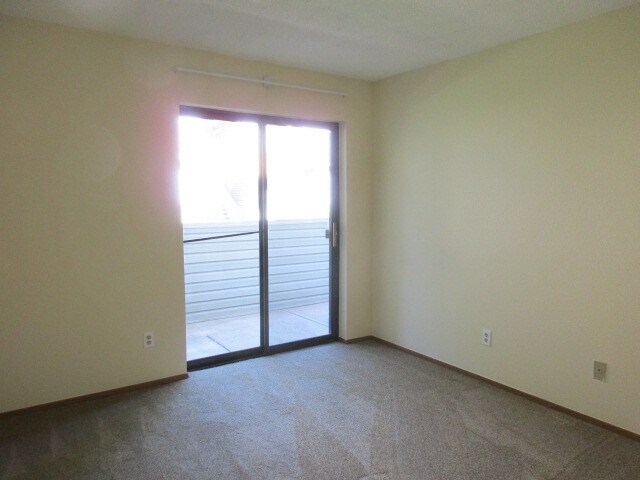 Building Photo - 921 S Zeno Way