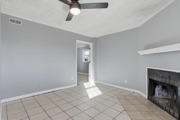 Building Photo - 224 Newcastle Ct