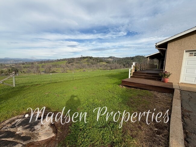 Building Photo - 784 Flag Creek Rd