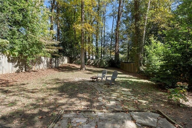 Building Photo - 2373 Virginia Pl NE