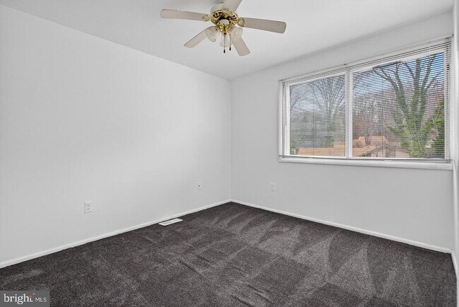Building Photo - 8801 Monmouth Dr