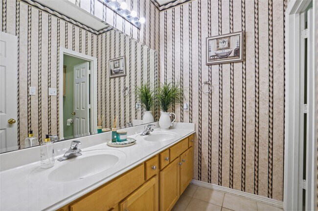 Building Photo - 23722 Allingham Ln