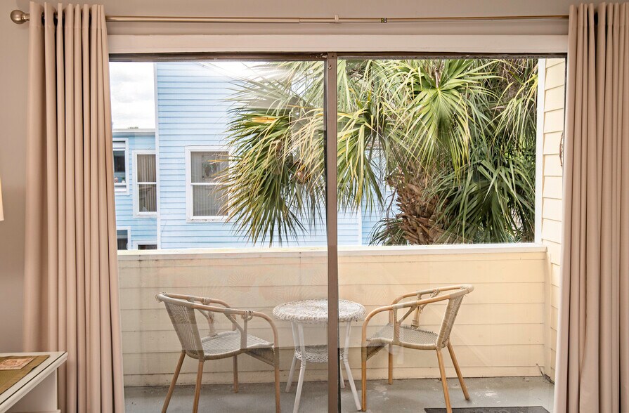 Building Photo - 6300 A1A S