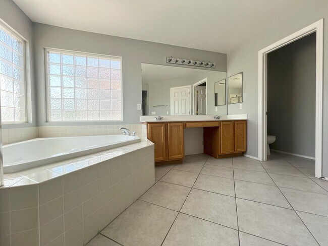 Building Photo - Southwest Rustic Charmet