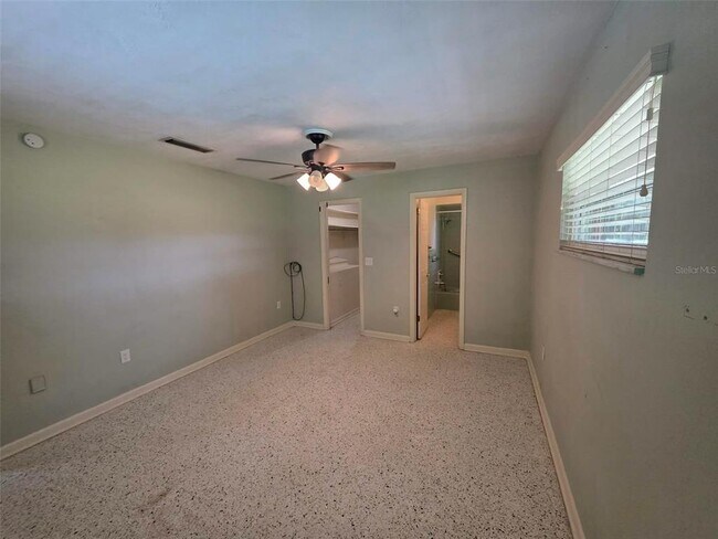 Building Photo - 25601 Laylaine Dr