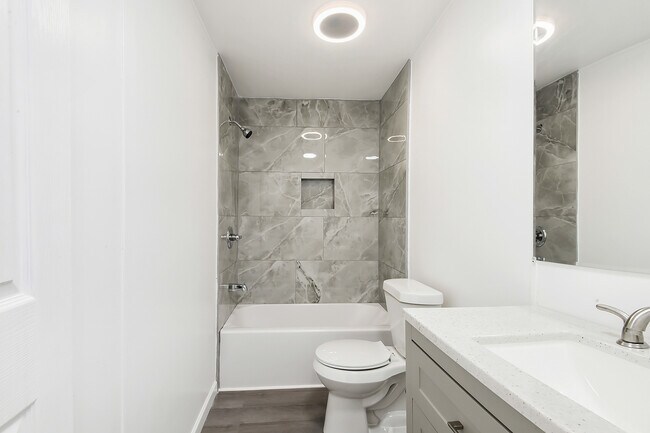 Building Photo - 36375 Longleaf Dr