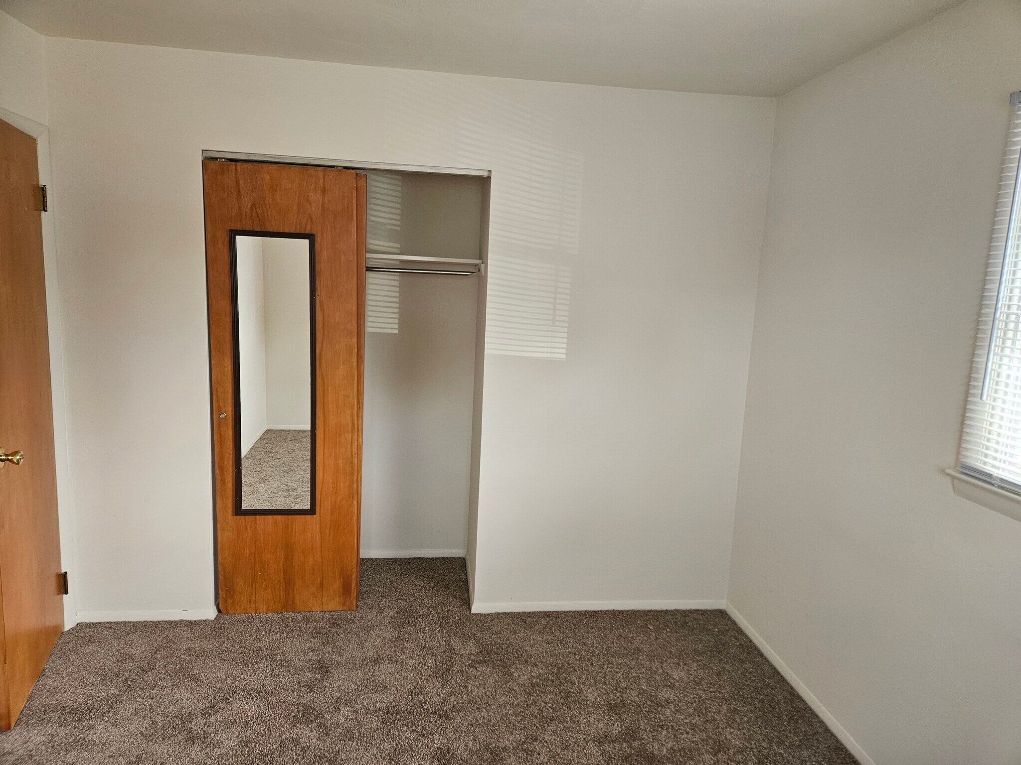 Building Photo - 158 Hillcrest Ave