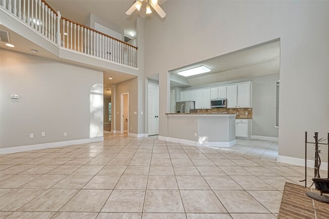 Building Photo - 11011 Sprucedale Ct