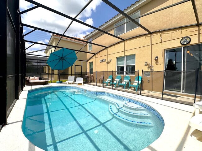 Building Photo - 421 Cabello Dr