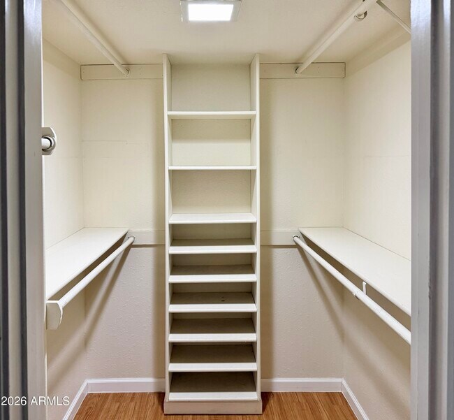 Building Photo - 852 W Nopal Ave