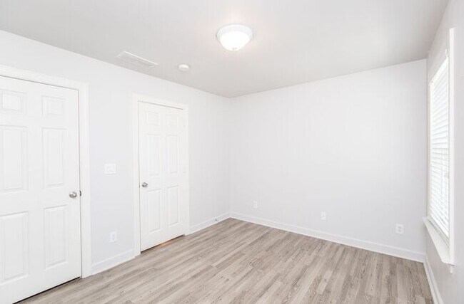 Building Photo - 2069 Cobblestone Cir NE