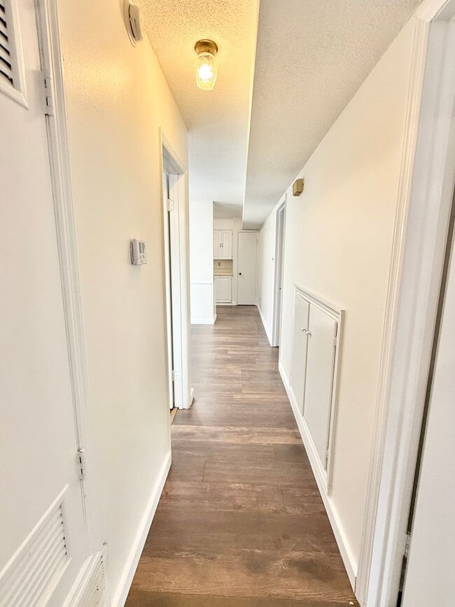 Building Photo - 1906 Brownwood Rd