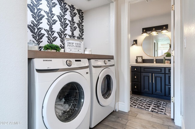 Building Photo - 3207 E Wescott Dr