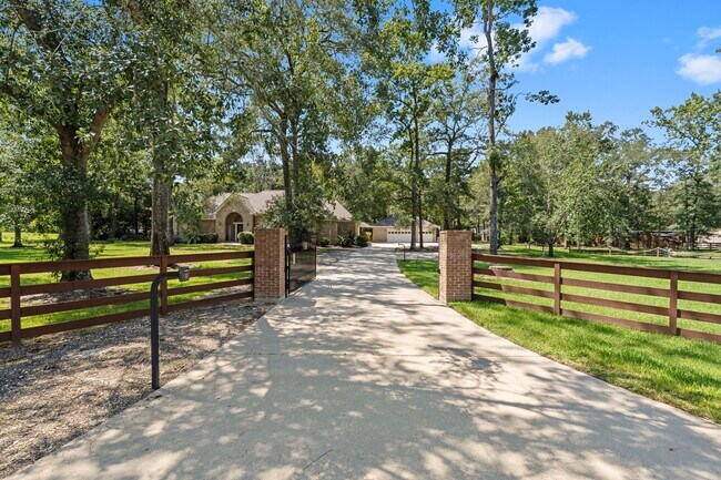 Primary Photo - 15456 Pin Oak Dr