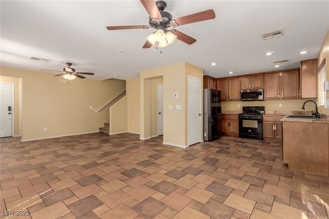Building Photo - 179 Redwood Pond Dr