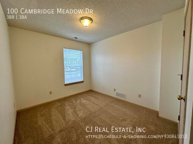 Building Photo - 100 Cambridge Meadow Dr