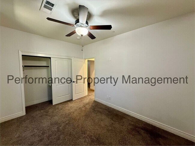 Building Photo - 10400 Garden View Ln