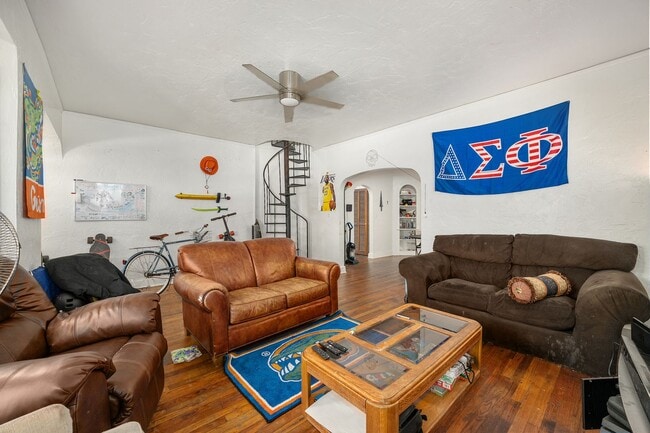 Building Photo - 1254 SW 9th Rd