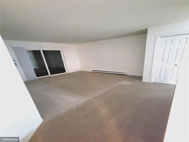 Building Photo - 530 Spring St