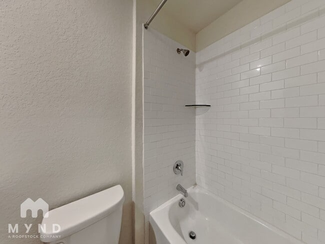 Building Photo - 707 Wild Olive Wy