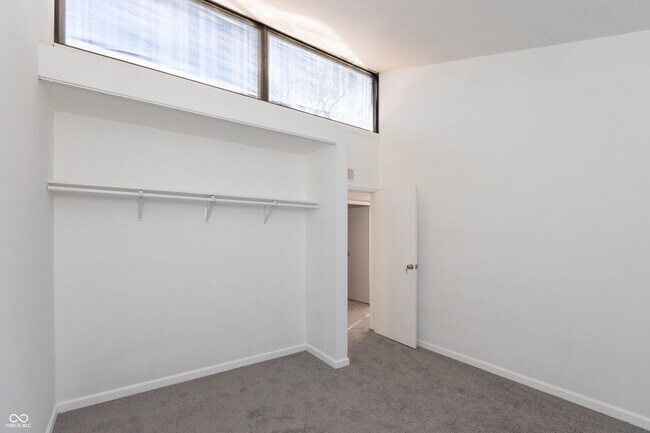 Building Photo - 2249 Silver Maple Ct