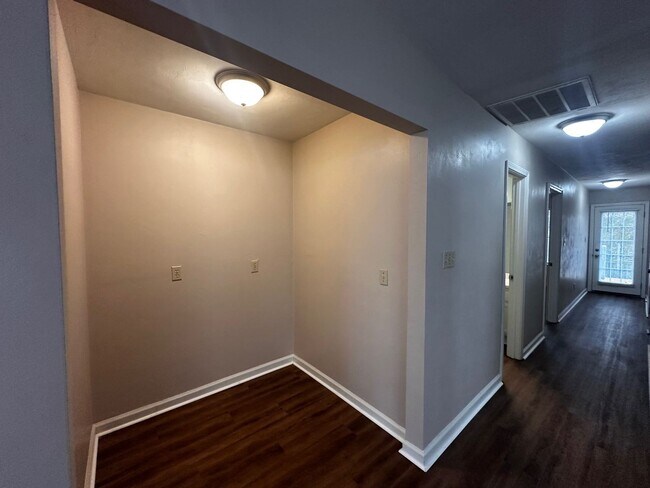 Building Photo - 7345 Hollis St