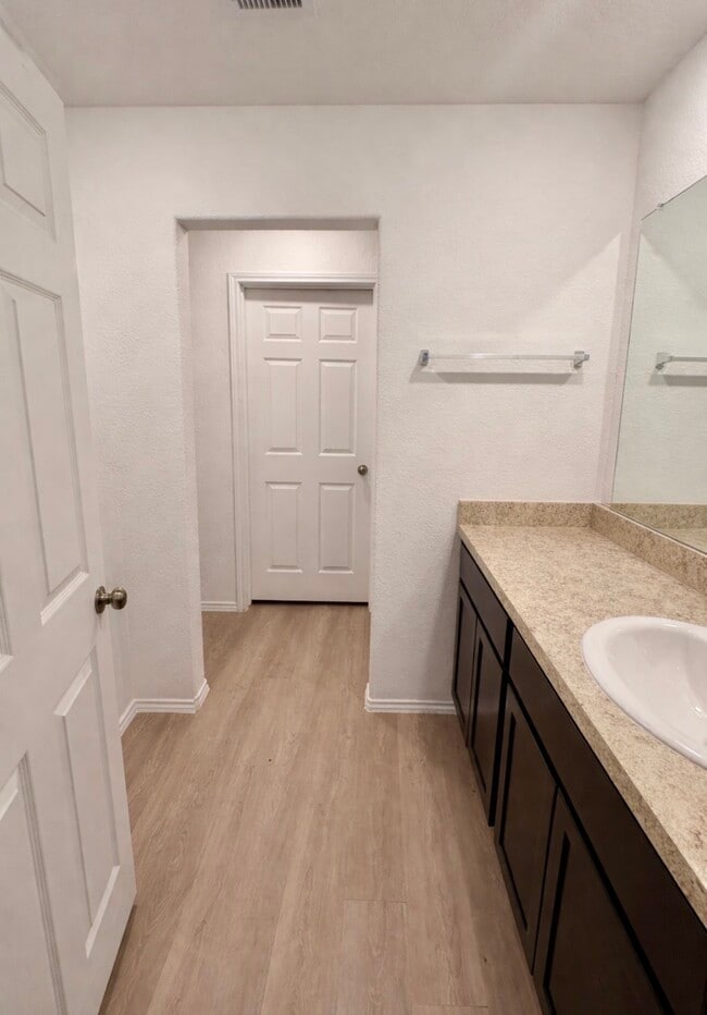 Building Photo - 101 Cullen St