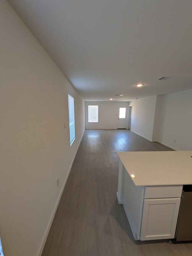 Building Photo - 15111 Mudstone Pl