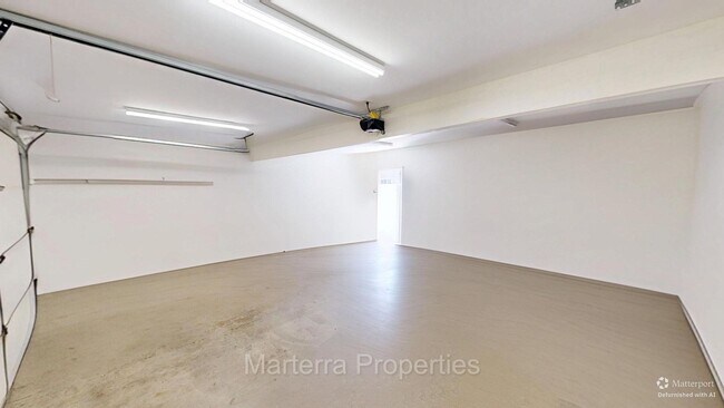 Building Photo - 17755 La Rosa Ln