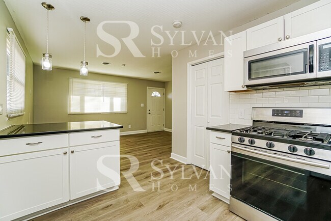 Building Photo - Coming HOME never felt so good!