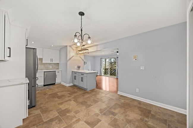 Building Photo - 20224 S Frankfort Square Rd