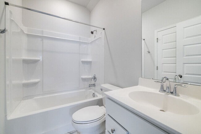 Building Photo - Modern 4BR Home in Gated Westbrook at Savannah Quarters