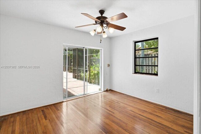 Building Photo - 2550 Trapp Ave