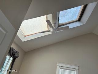 Building Photo - 15 Lockwood Pl