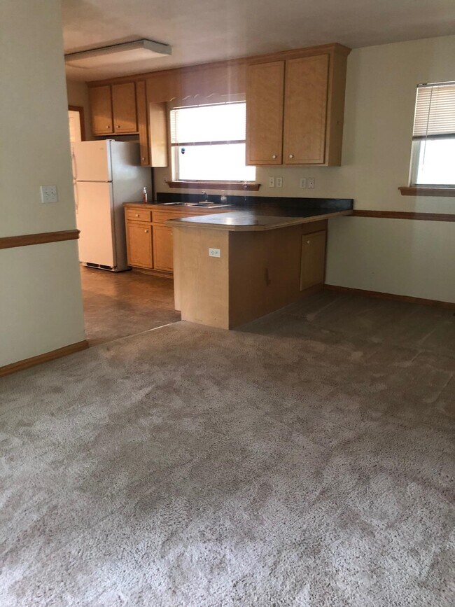 Building Photo - 1510 Raa Ave