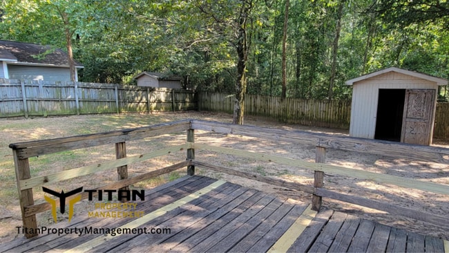 Building Photo - 3bed/ 2 bath home