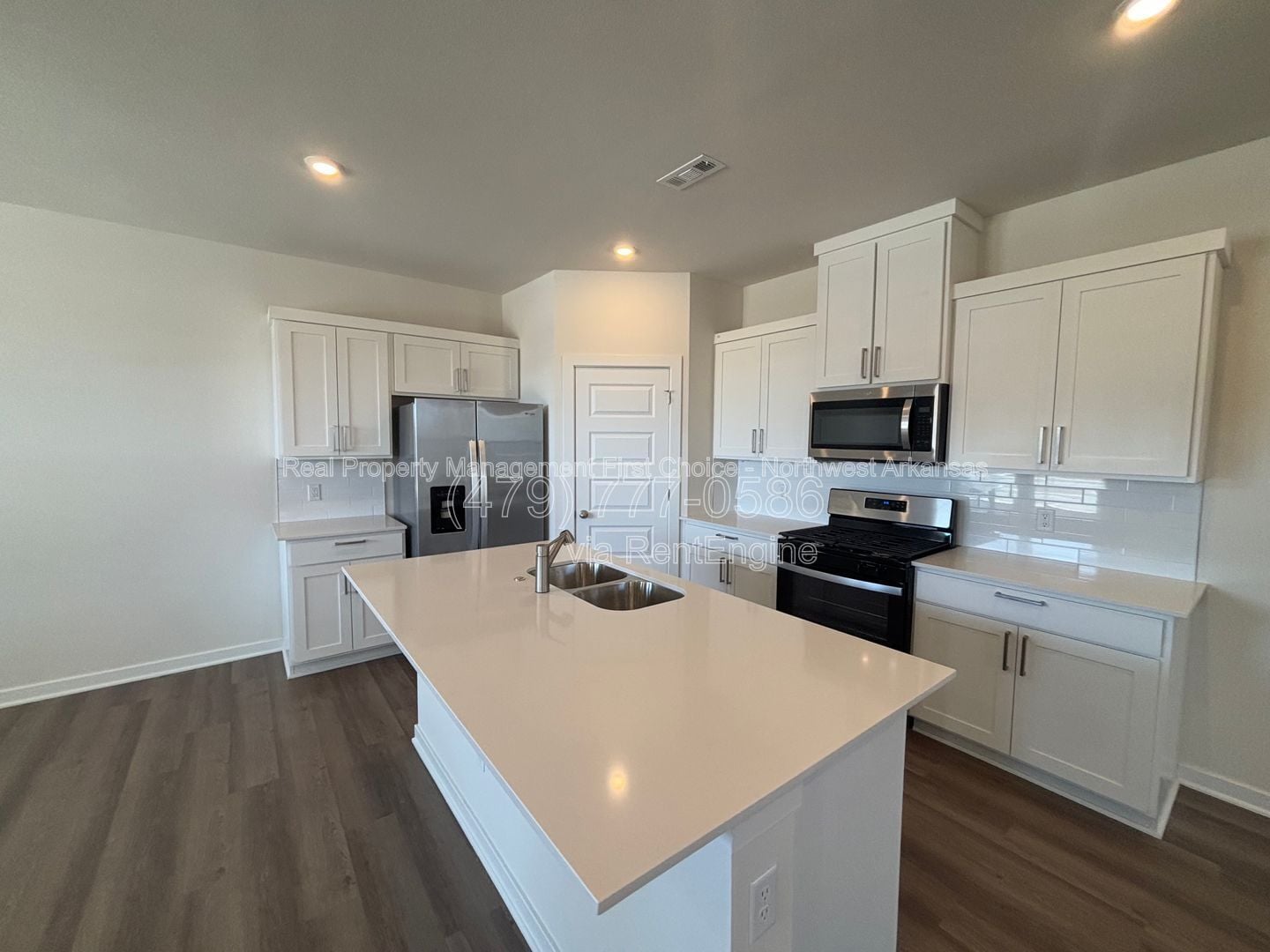 Building Photo - 4802 W Planetree St