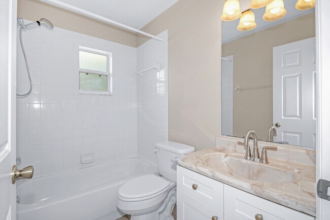 Building Photo - 294 Willow Song Ct