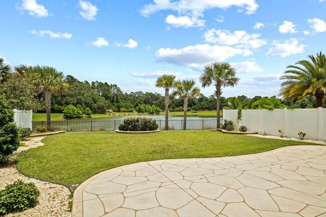 Building Photo - Exquisite 3 Bedroom 2 Bath Waterfront Home...