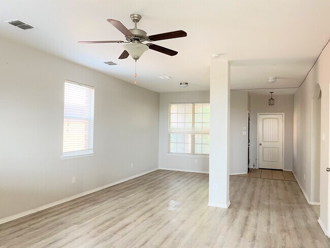 Building Photo - 2861 Houston Wood Dr