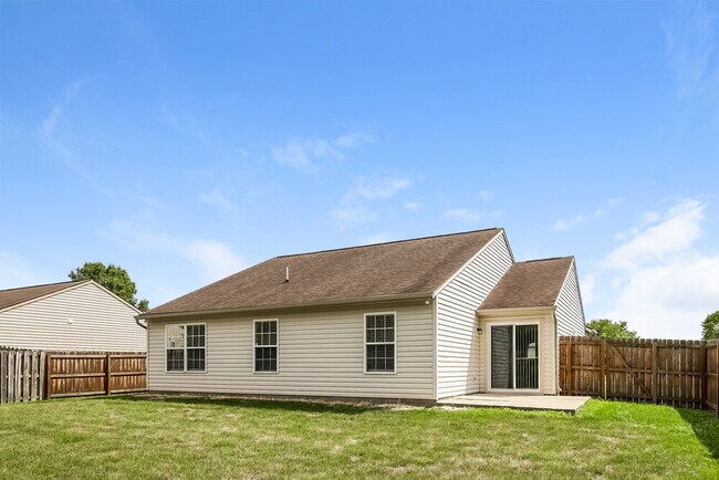 Building Photo - 1352 E McClarnon Dr