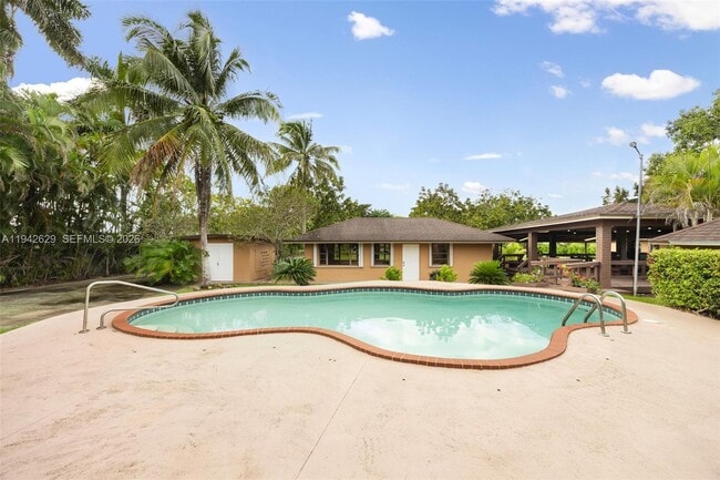 Building Photo - 20450 SW 198th Ave