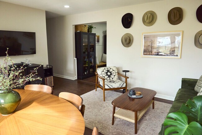 Building Photo - Welcome home to space, comfort, and thoughtful updates in this beautifully maintained 5-bedroom, ...