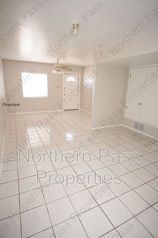 Building Photo - 2630 Mountain Ave
