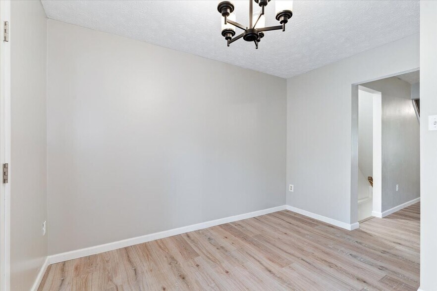 Building Photo - 4975 Pintail Ct