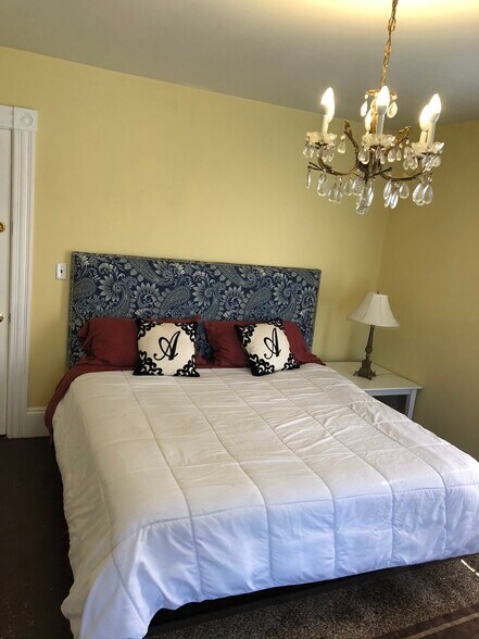 Building Photo - 10 Commonwealth Ave