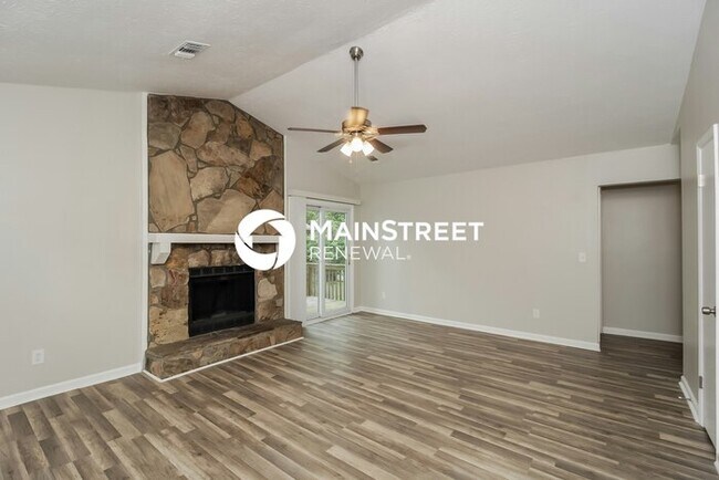 Building Photo - 3 Bedroom Pet-Friendly Home in Kennesaw, GA with Main Street Renewal