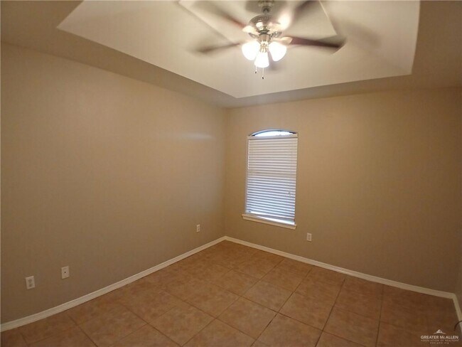 Building Photo - 19 Ginger Ave