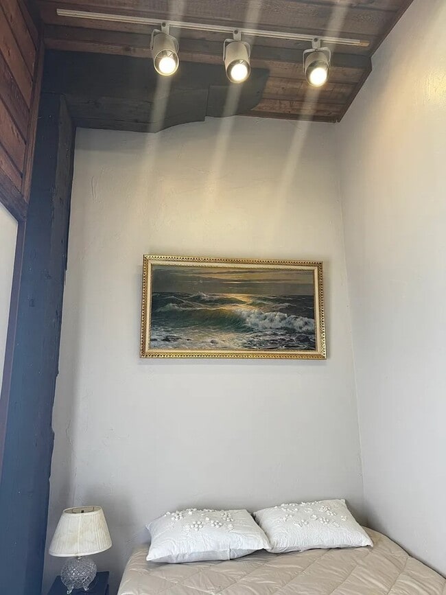 Building Photo - 302 Riverhill Blvd